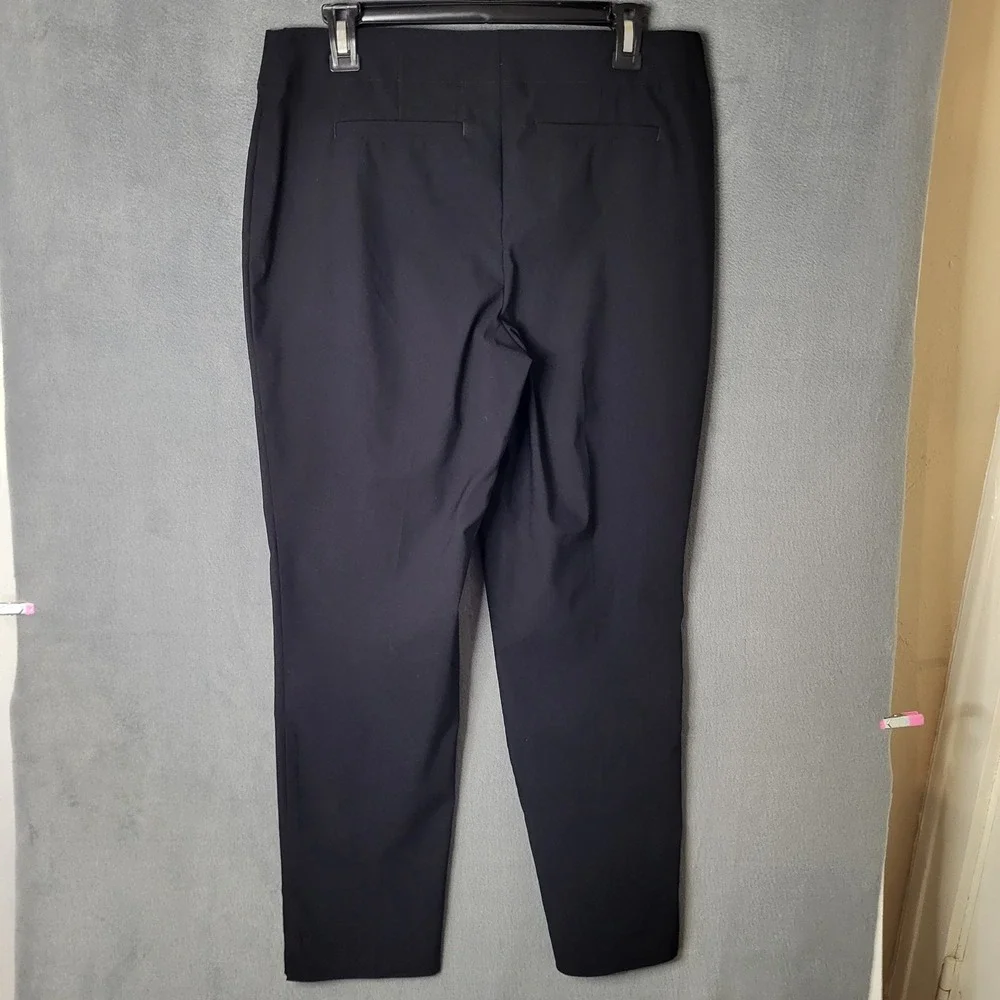 Chico's‎ Women's 6R (0.5) Stretch Pull‑On Straight Leg Ankle Pants